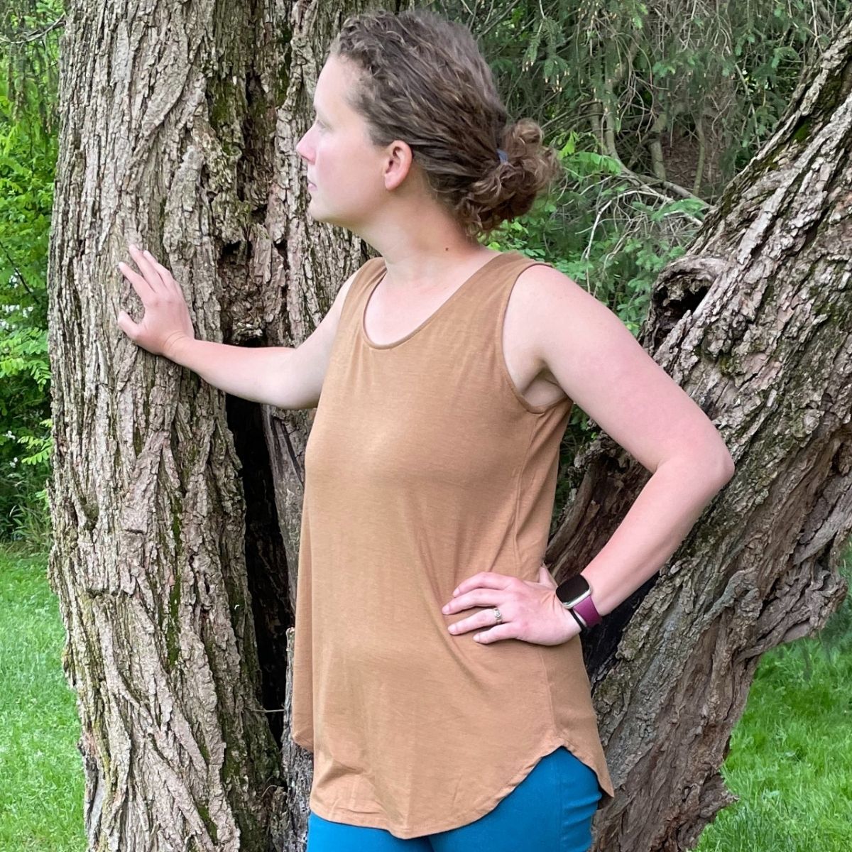 CASUAL ROUND HEM TANK TOP