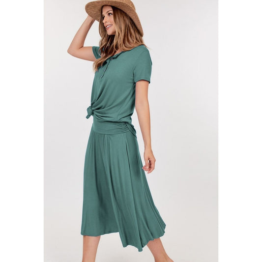 MIDI SKIRT WITH BANDED WAIST AND POCKETS