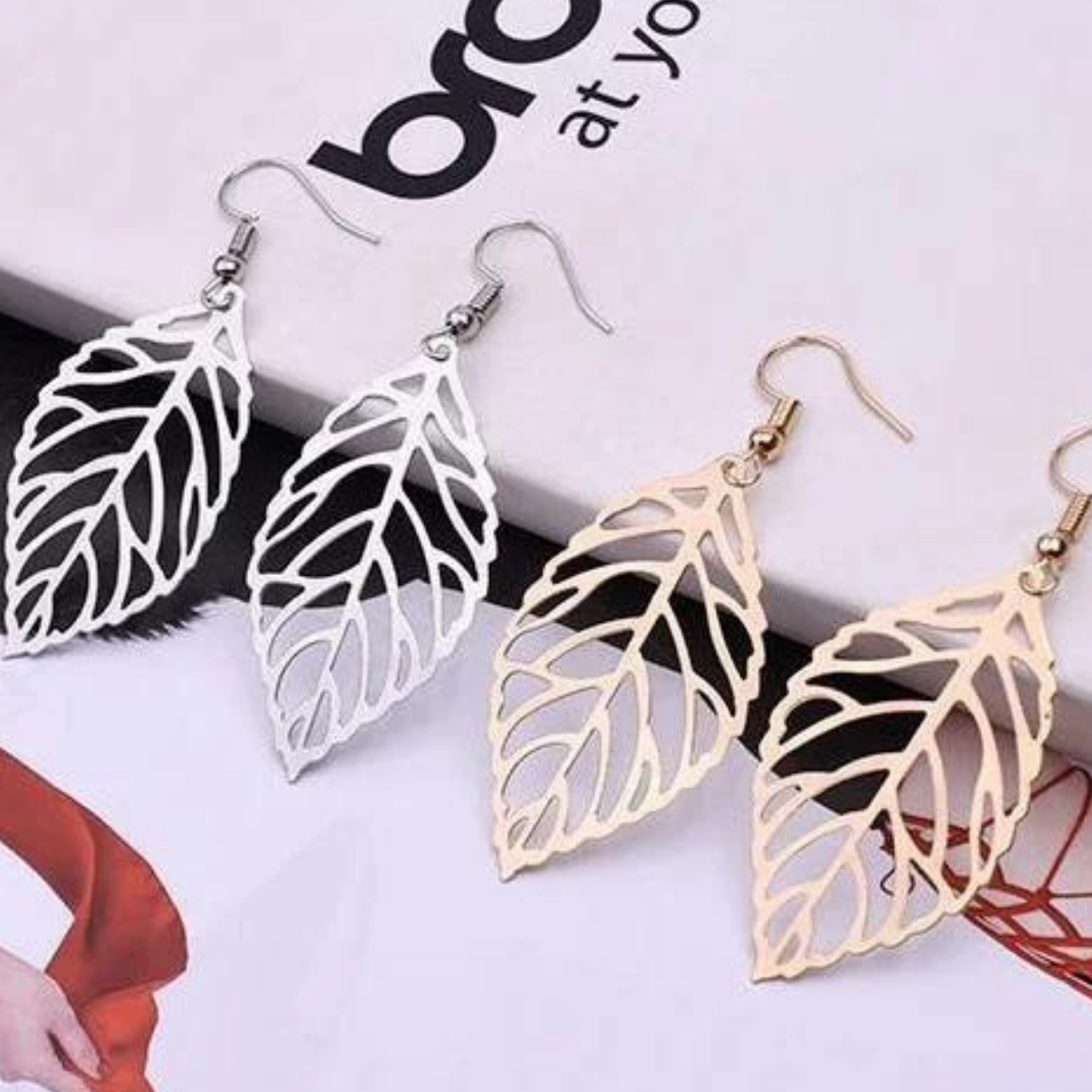 MINIMALIST HOLLOW LEAF HOOK EARRINGS