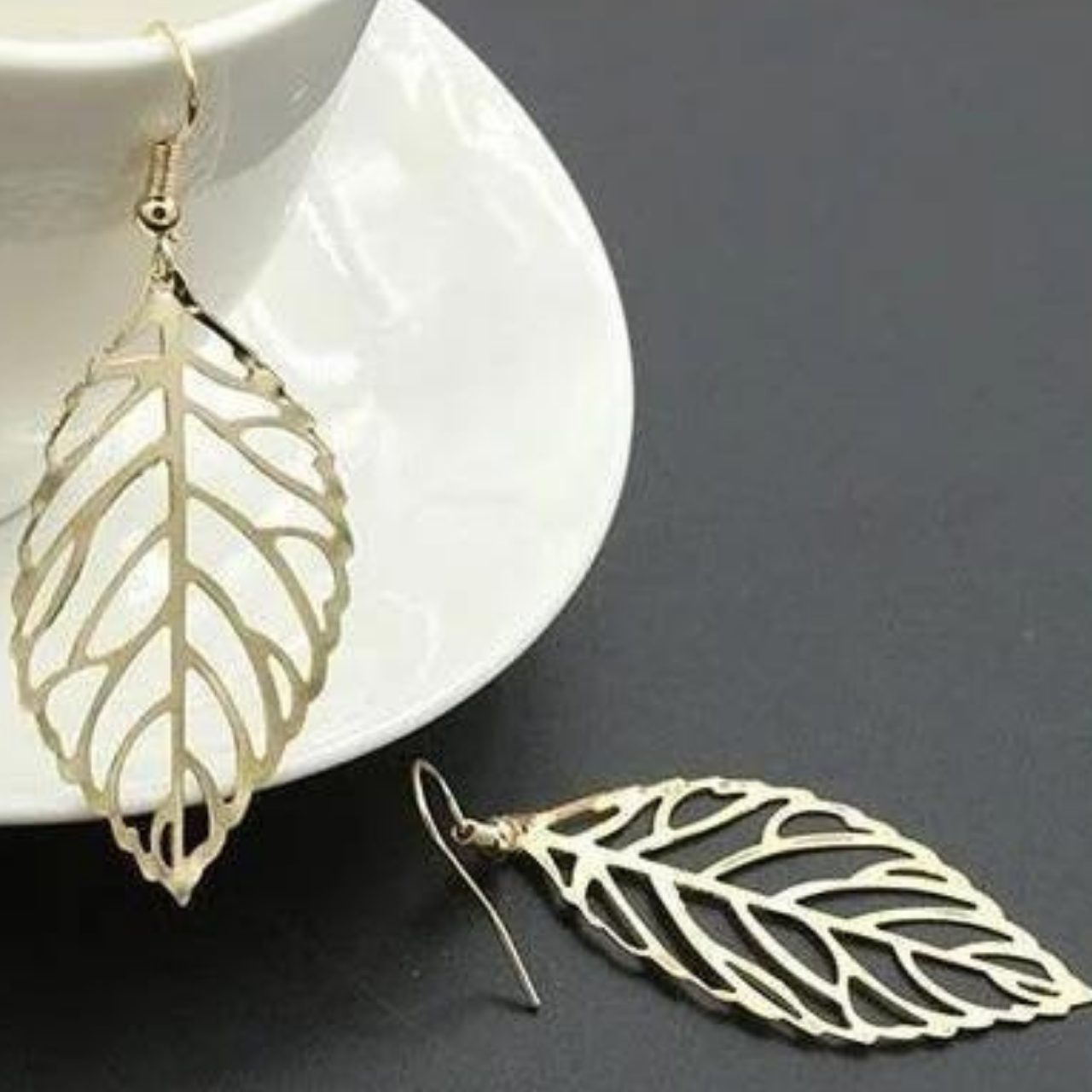 MINIMALIST HOLLOW LEAF HOOK EARRINGS