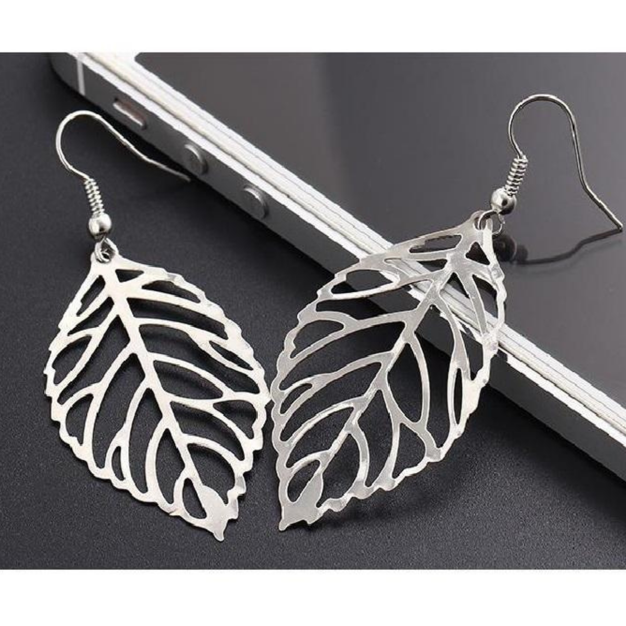 MINIMALIST HOLLOW LEAF HOOK EARRINGS