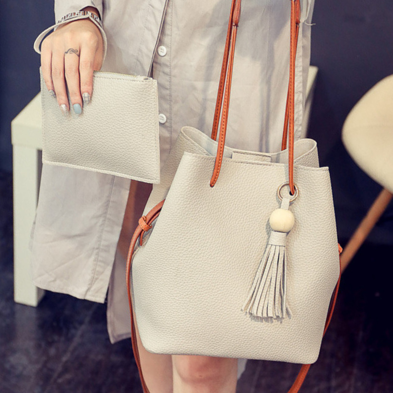 POSH BUCKET BAG WITH WALLET